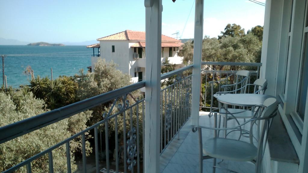 Amaranthos Skiathos View شاطئ ميغالي أموس المظهر الخارجي الصورة